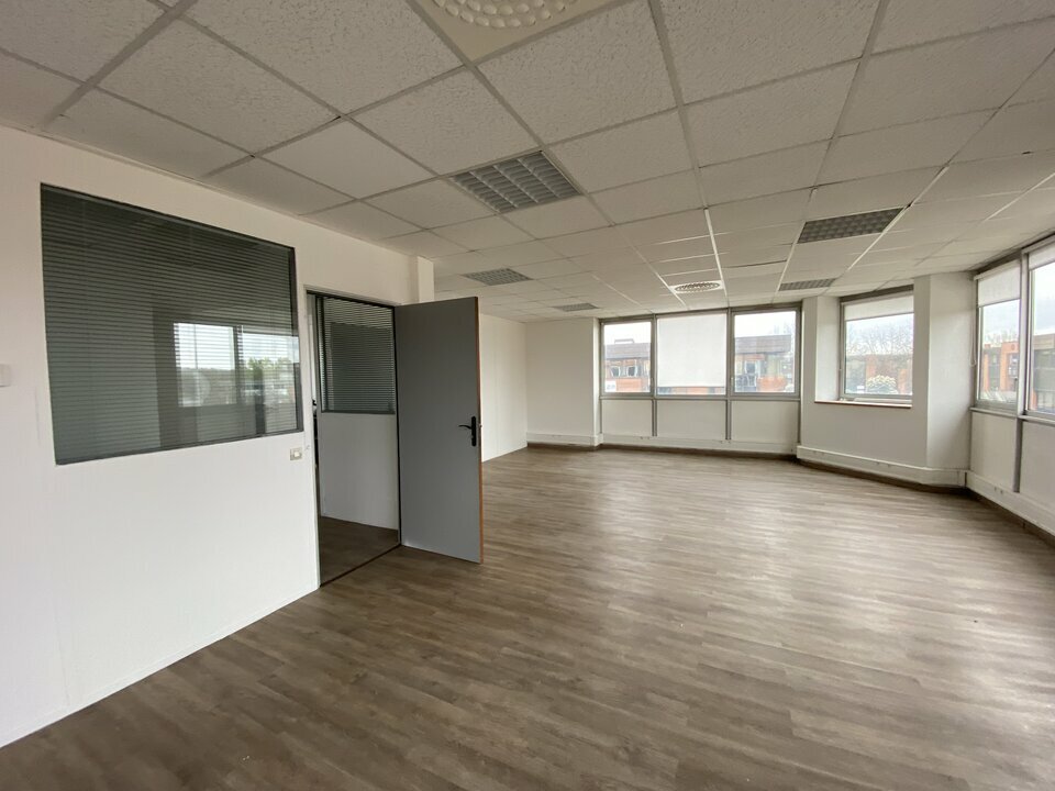 A louer Bureaux 132 m² Labège