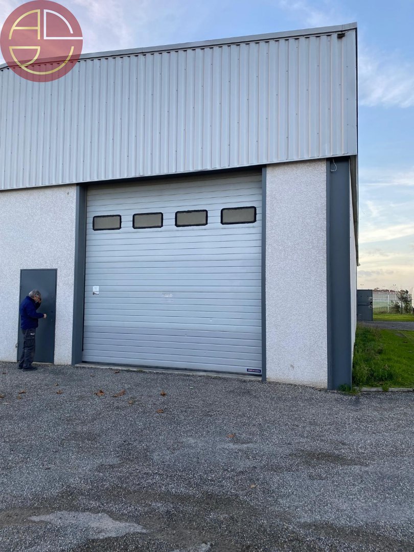 A louer Entrepôt 200 m² Cugnaux