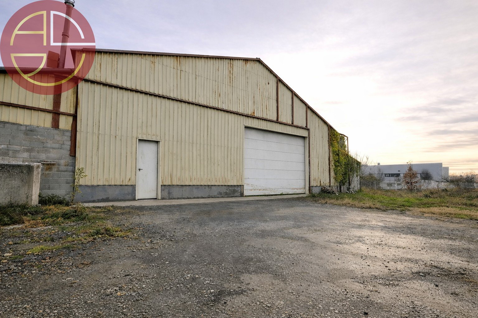 A vendre Entrepôt 1 800 m² Toulouse