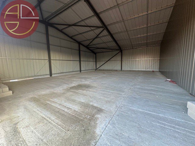 A vendre Entrepôt 376 m² Ayguesvives
