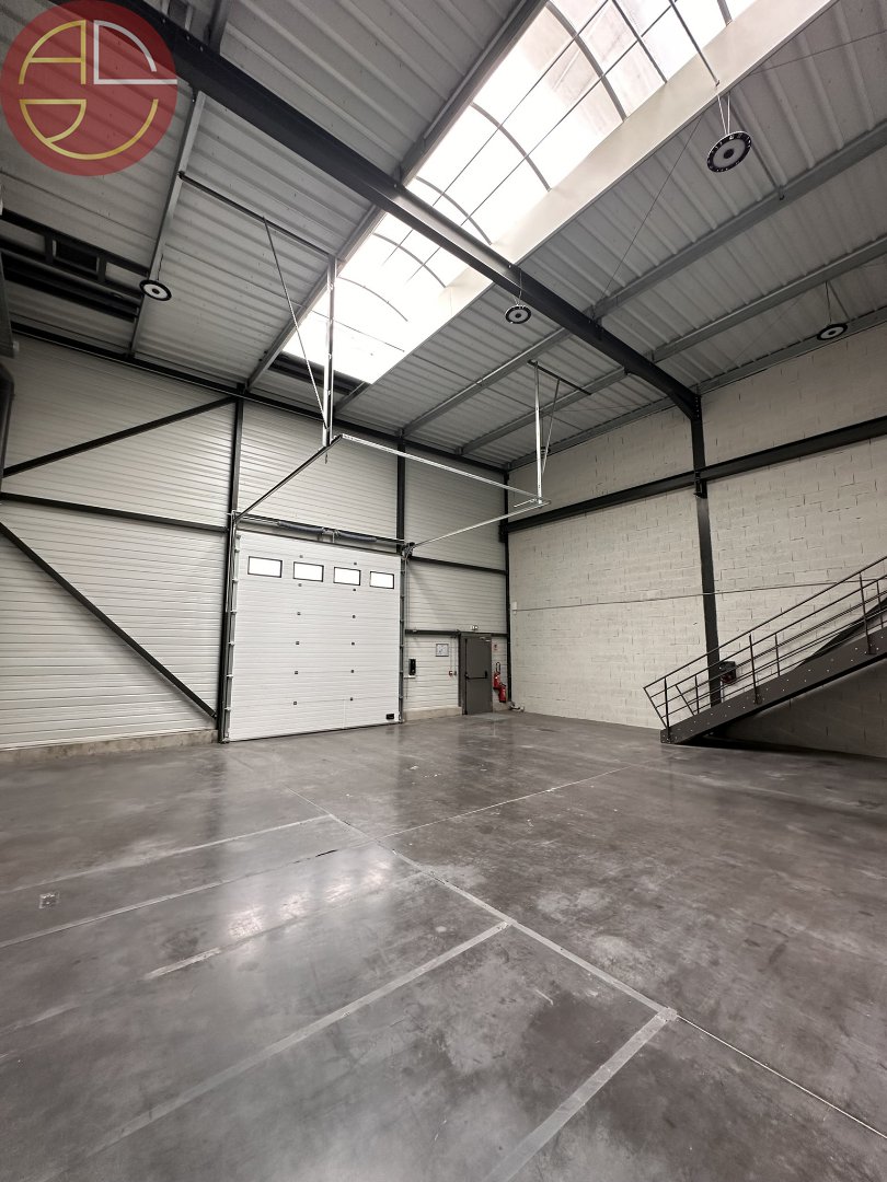 A louer Local commercial  650 m² Colomiers