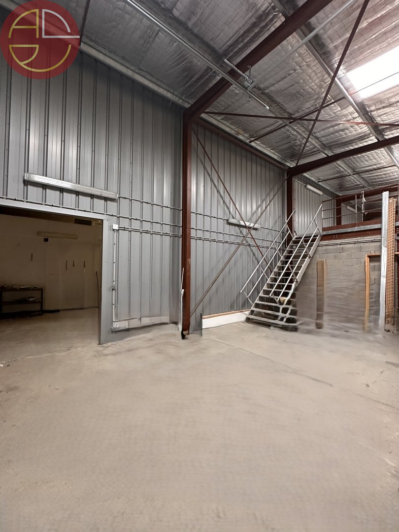 A louer Entrepôt 450 m² Tournefeuille