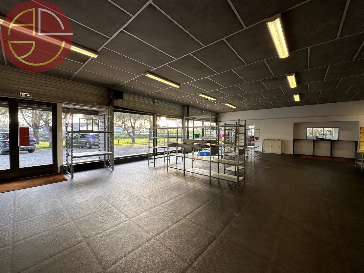 A vendre Entrepôt 1 750 m² Goyrans