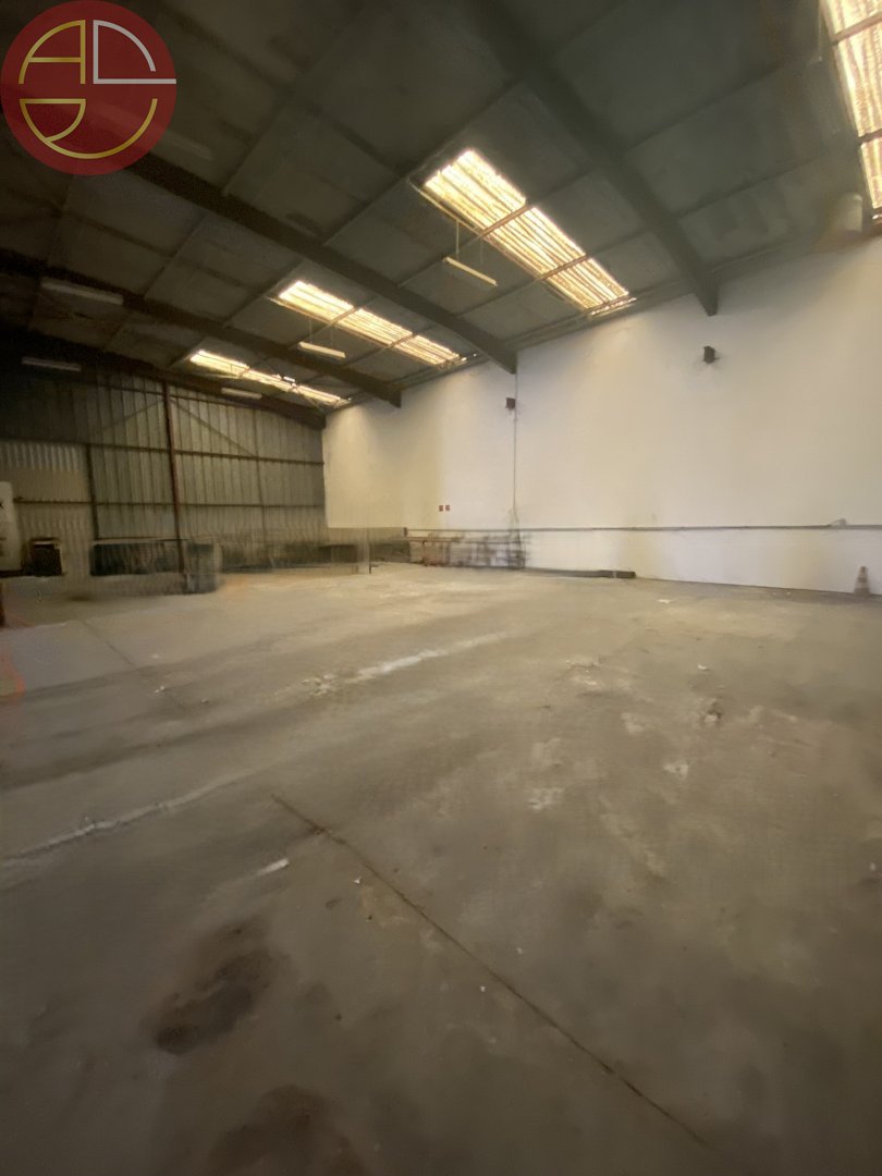A vendre Entrepôt 1 775 m² Aucamville