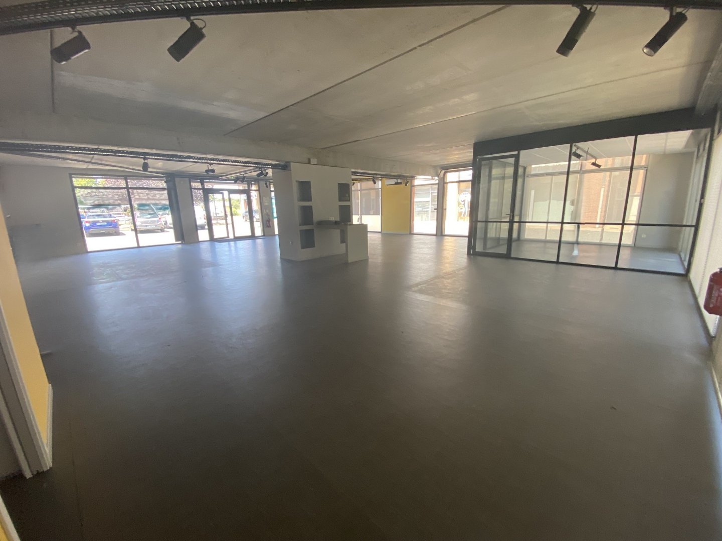 A louer Local commercial  204 m² Beauzelle