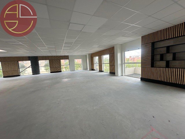 A louer Bureaux 305 m² - Divisible - Colomiers
