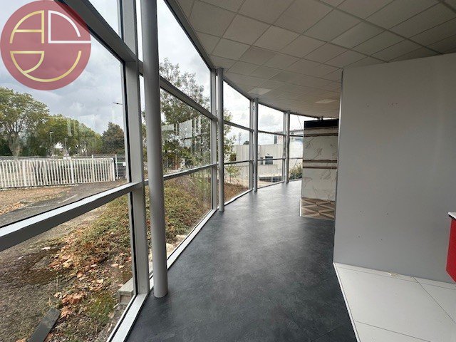 A louer Local commercial  457 m² Toulouse