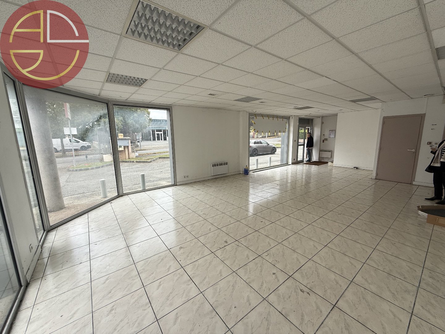 A louer Local commercial  350 m² Auzielle A louer Local commercial  350 m² Auzielle