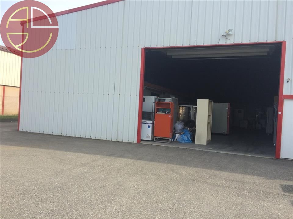 A louer Entrepôt 360 m² Bruguières A louer Entrepôt 360 m² Bruguières