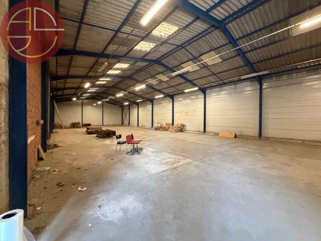 A vendre Entrepôt 1 628 m² Bruguières