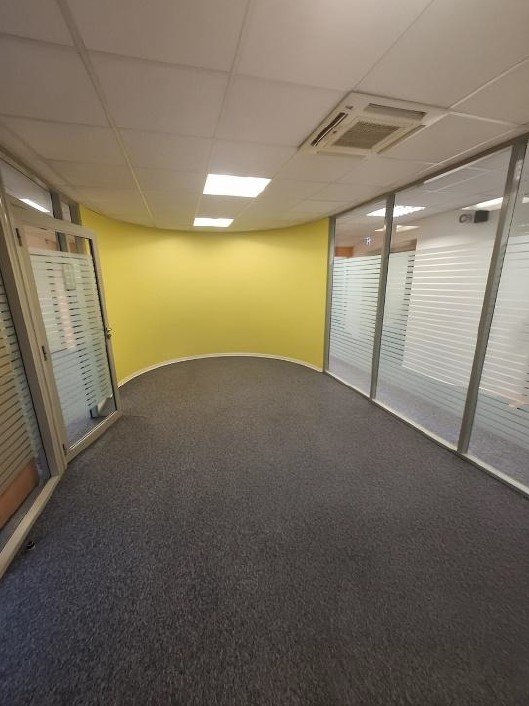 A louer Bureaux 201 m² Colomiers