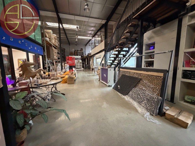 A vendre Entrepôt 1 000 m² Toulouse