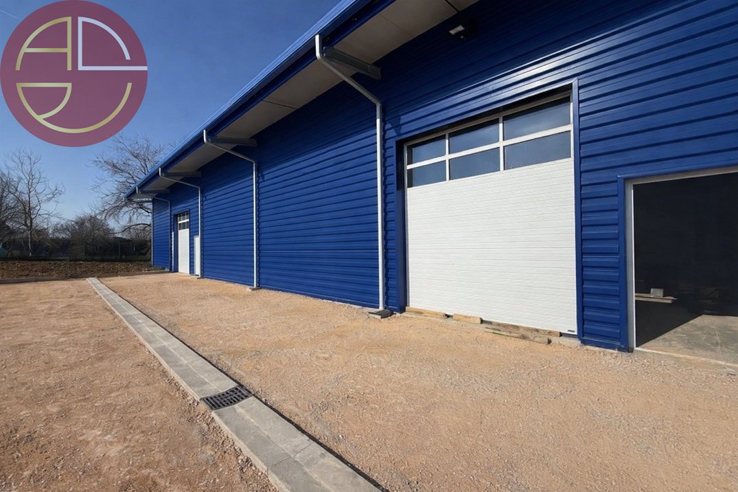 A louer Entrepôt 610 m² Azas