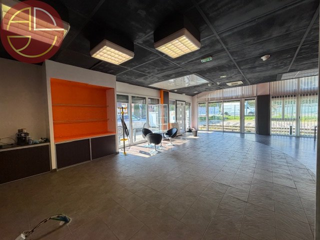 Local Commercial à vendre - Aureville (31320) - 374 m²