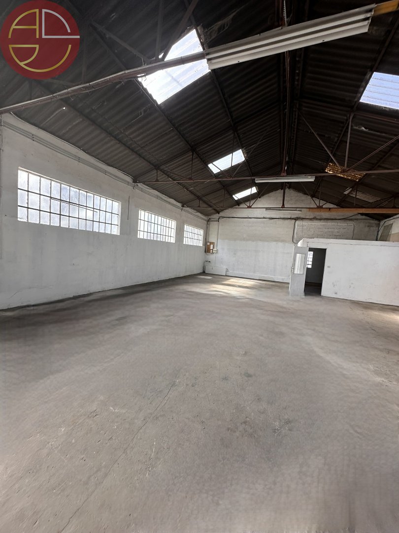 A louer Entrepôt 220 m² Goyrans