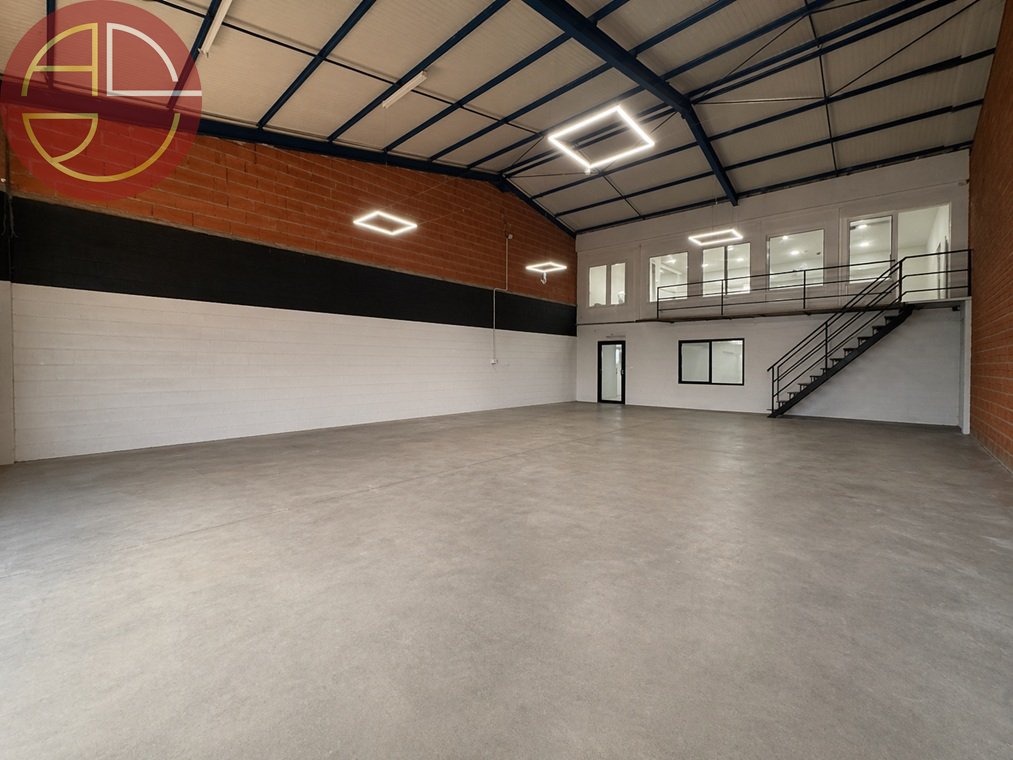 Entrepôt / Activité à louer - Auzielle (31650) - 200 m² - 1 157 €/mois