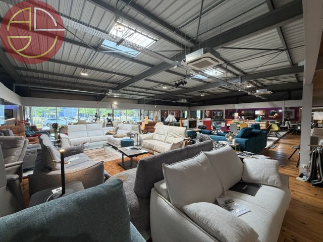 Local Commercial à louer - Montauban (82000) - 840 m² - 7 500 €/mois