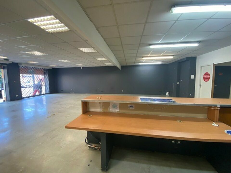 Local Commercial à louer - Toulouse (31200) - 700 m² - 5 000 €/mois