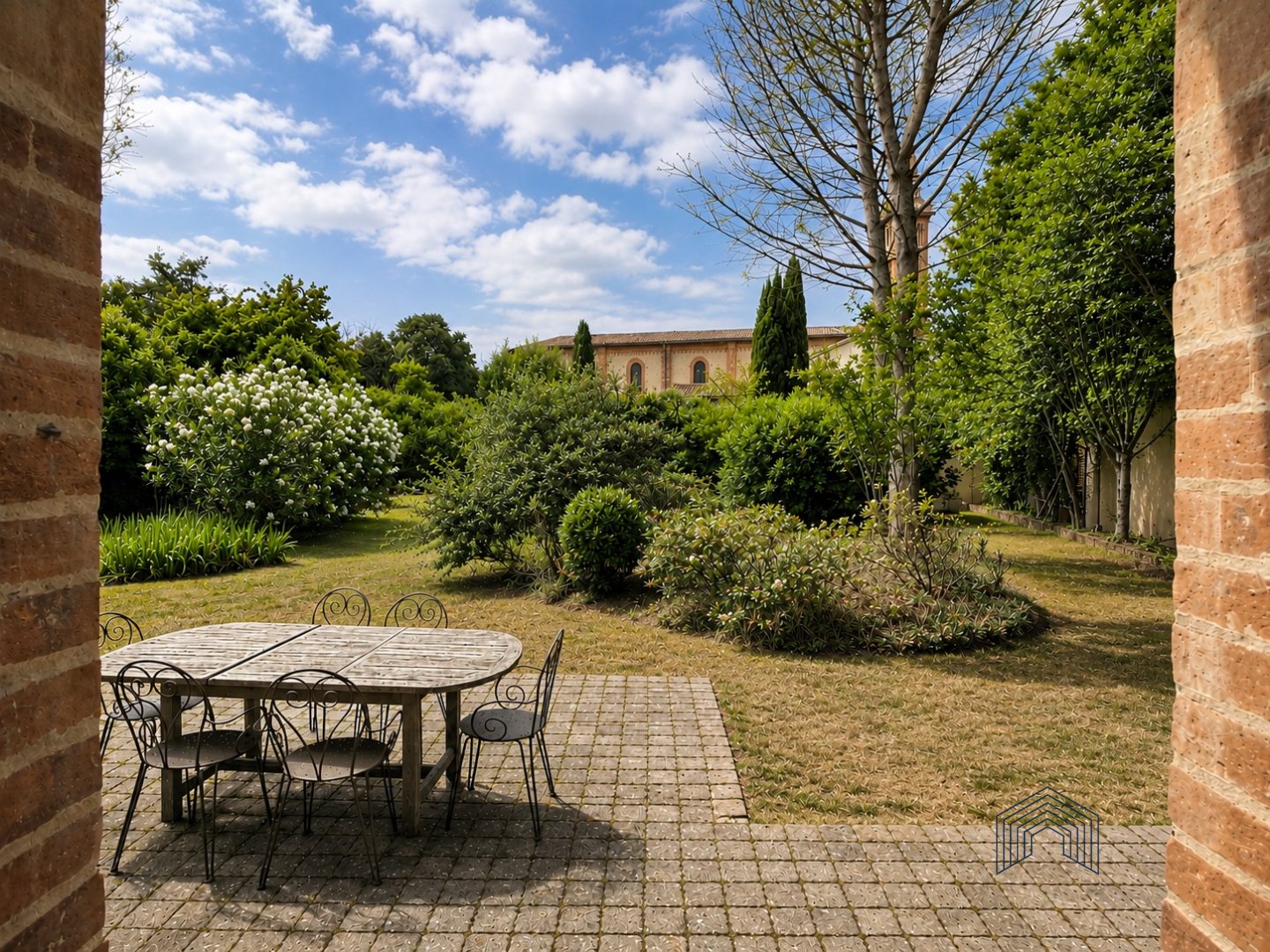 Maison 441m² — Longages