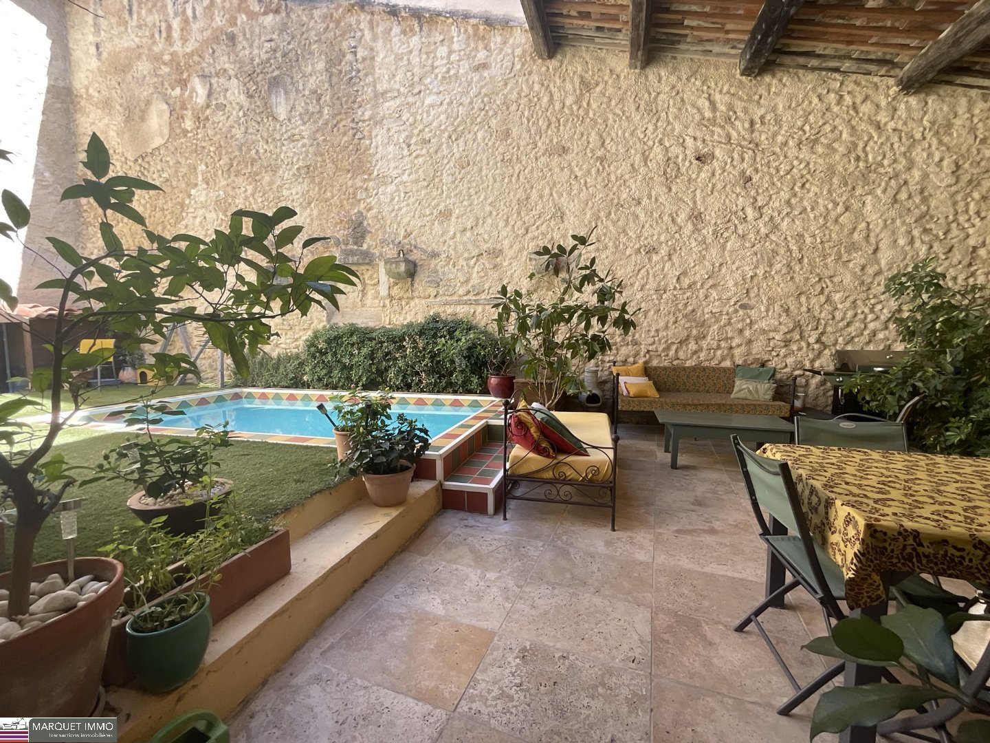 Maison 176m² — Corneilhan
