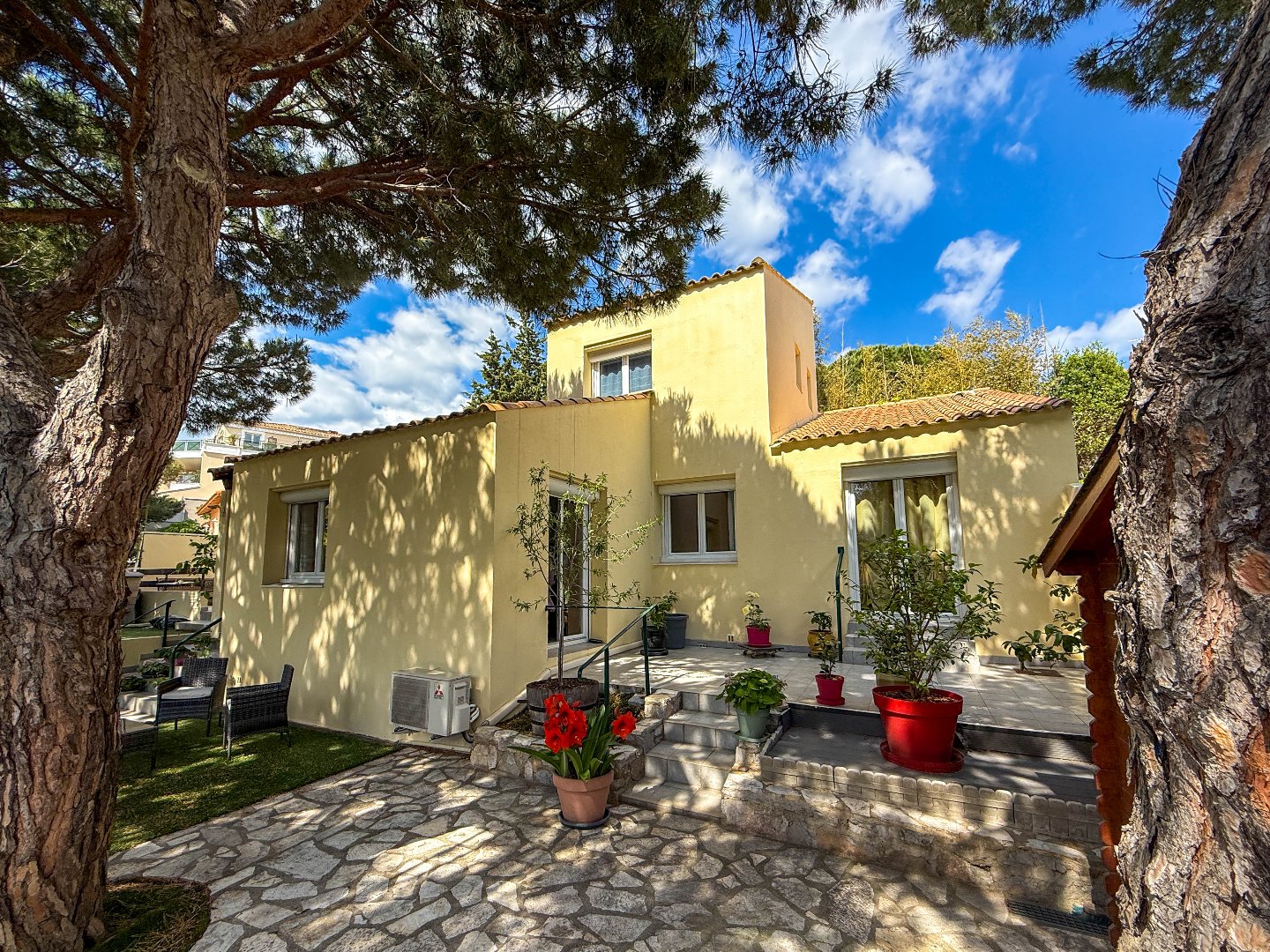 Agence immobilière de IMOBOOK