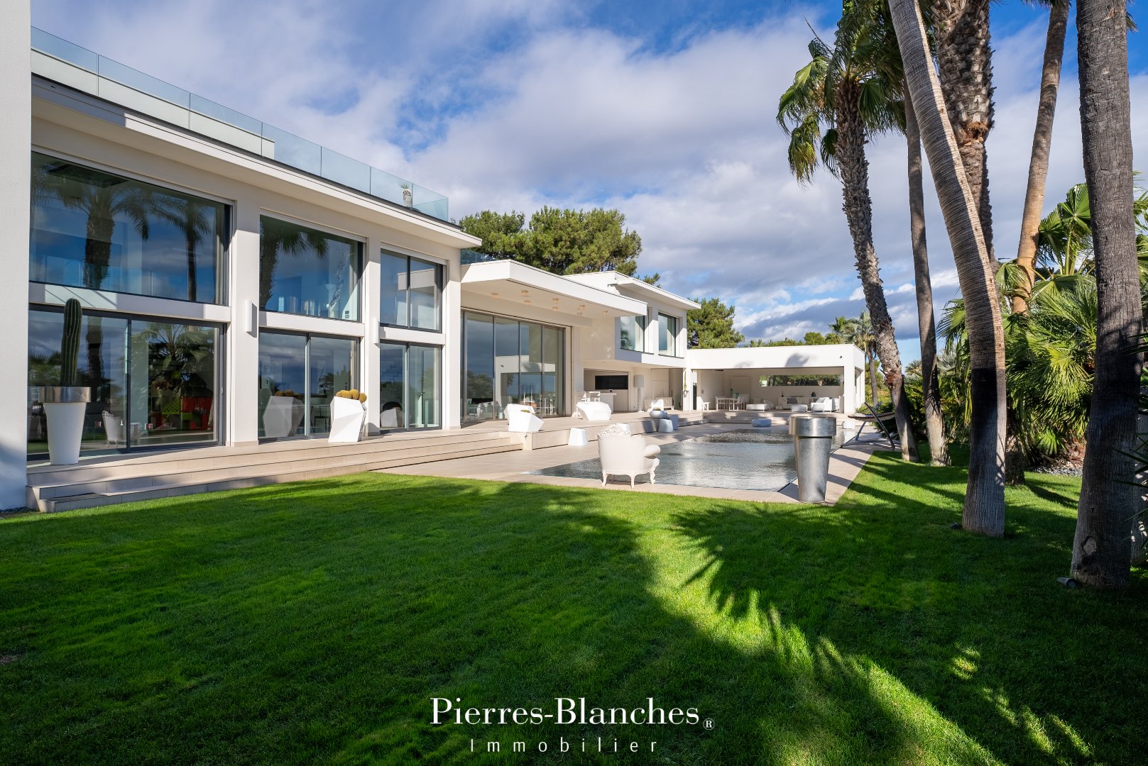 Agence immobilière de PIERRE BLANCHE IMMOBILIER