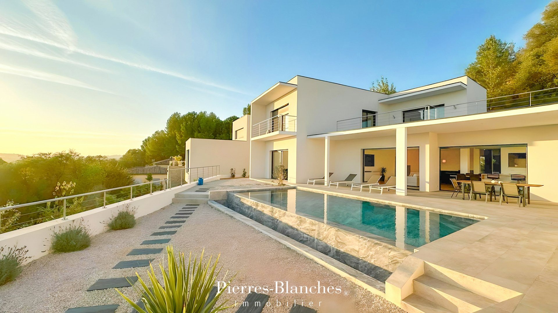 Agence immobilière de PIERRE BLANCHE IMMOBILIER