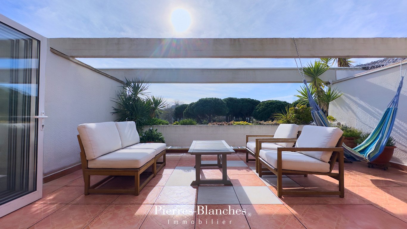Agence immobilière de PIERRE BLANCHE IMMOBILIER