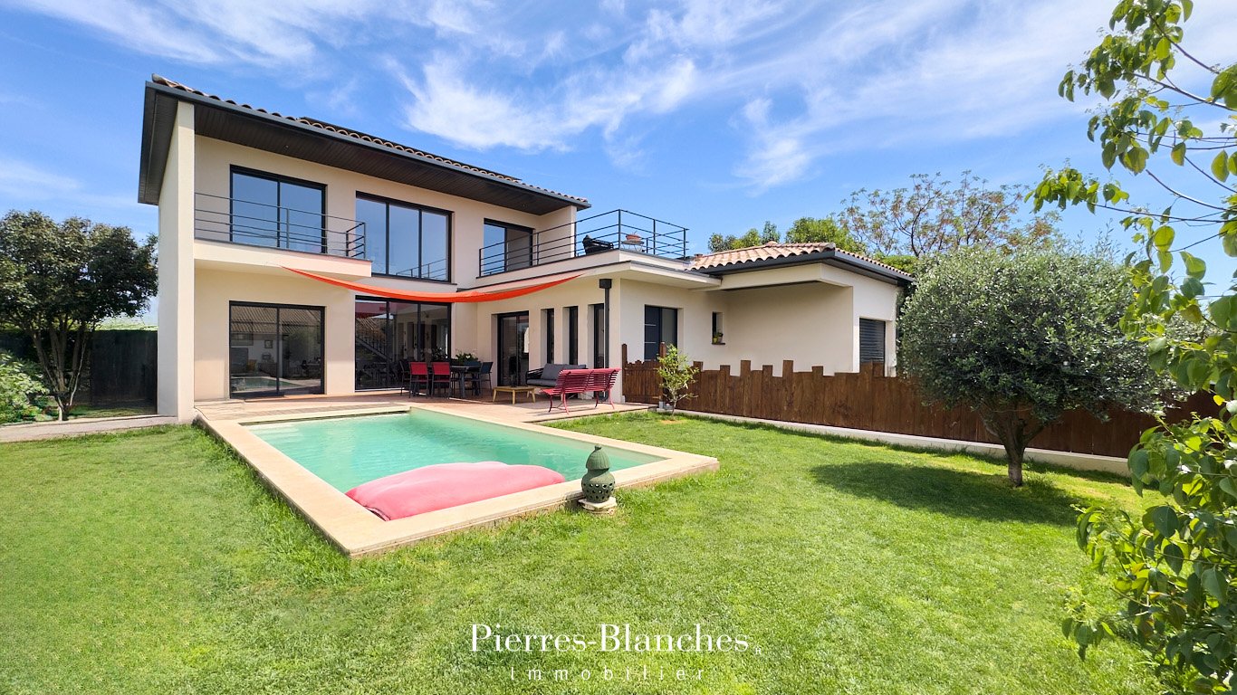 Agence immobilière de PIERRE BLANCHE IMMOBILIER
