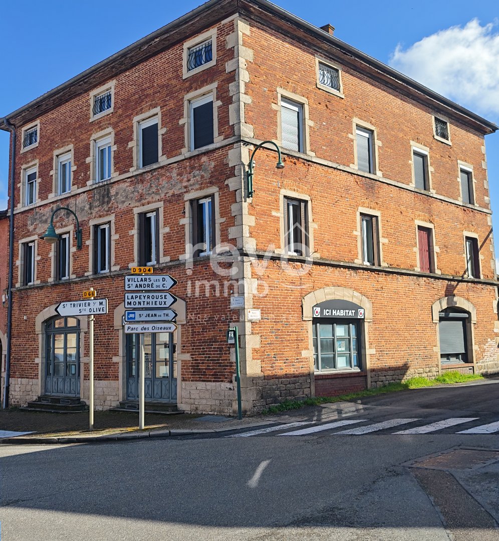 Bureau 76m² — Ambérieux-en-Dombes