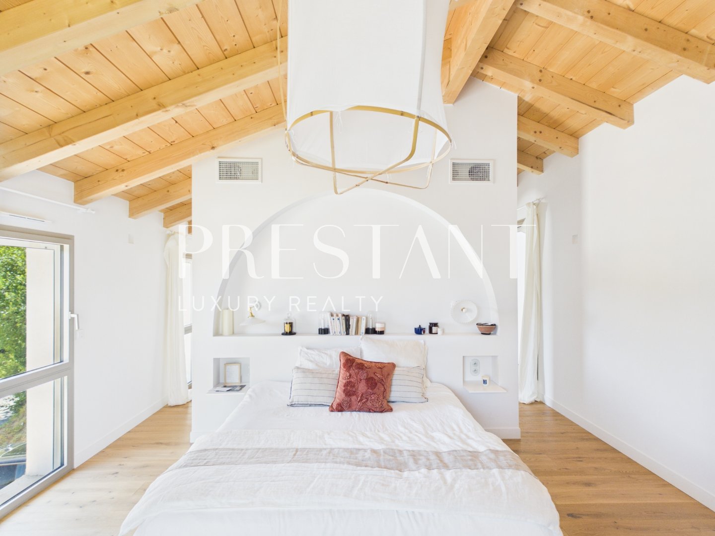 Maison 387m² — Bassussarry