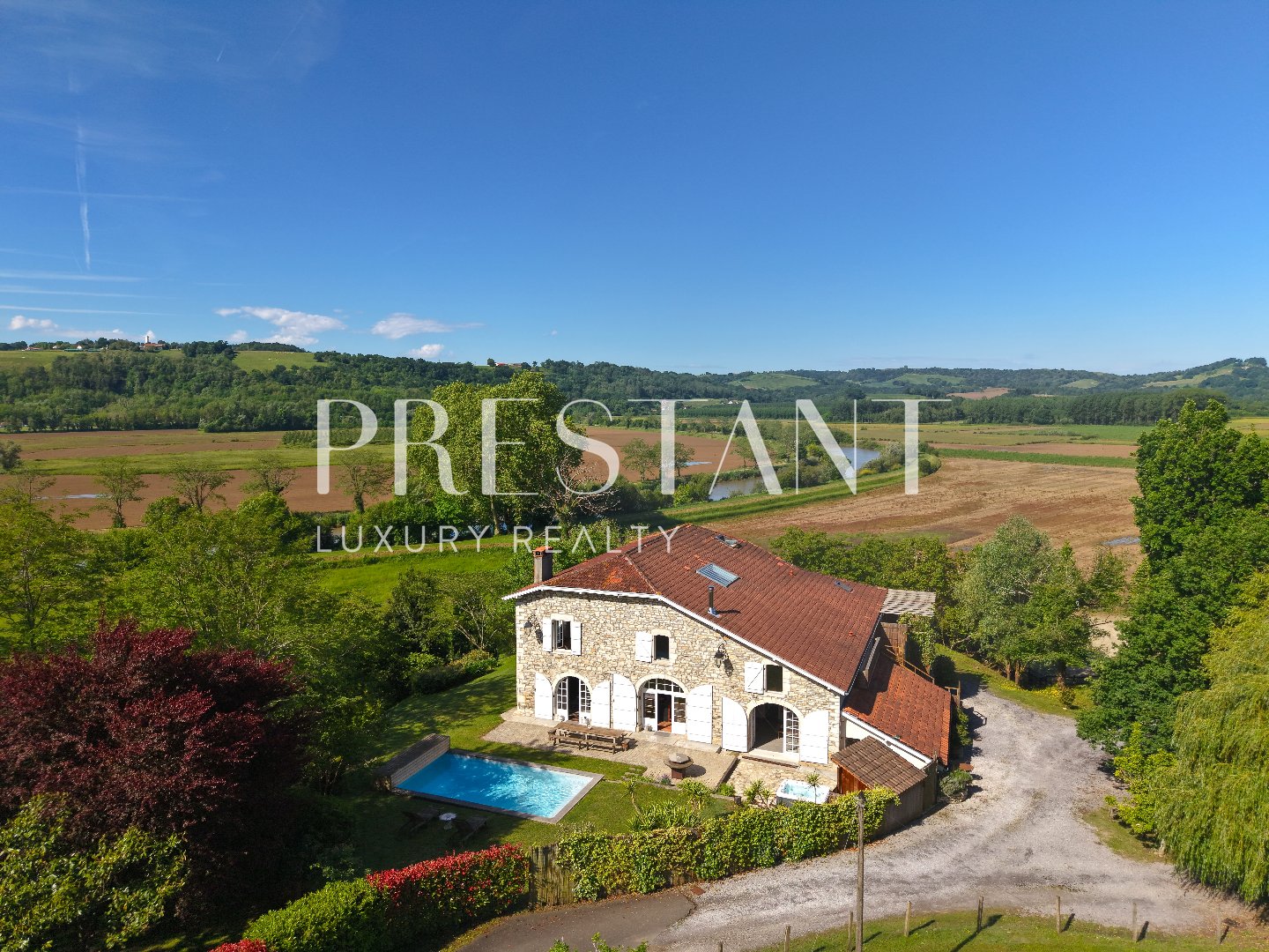 Maison 770m² — Hastingues