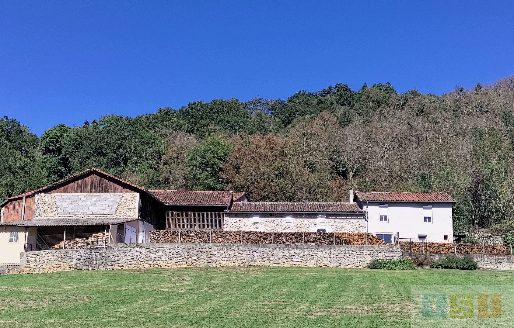 Maison et dépendances