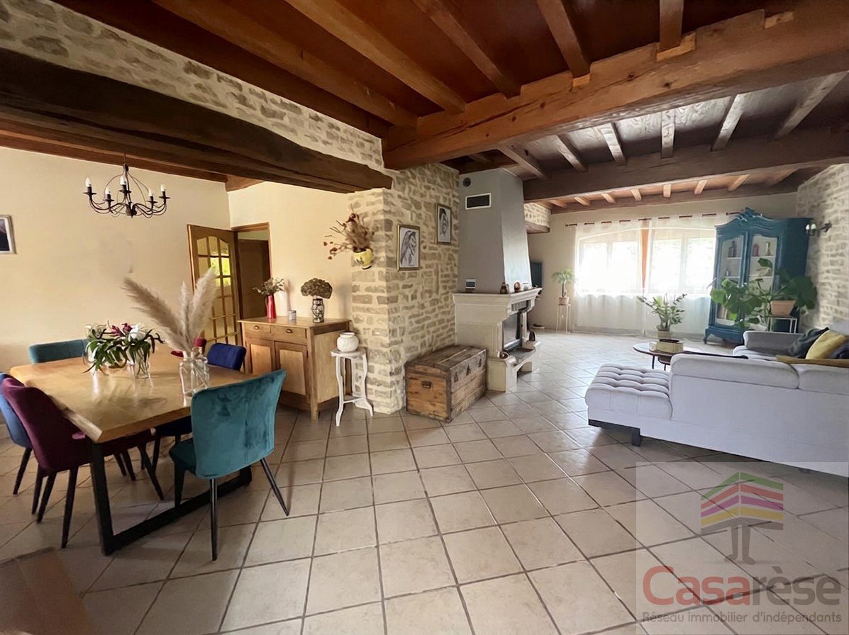 Maison 205m² — Merceuil