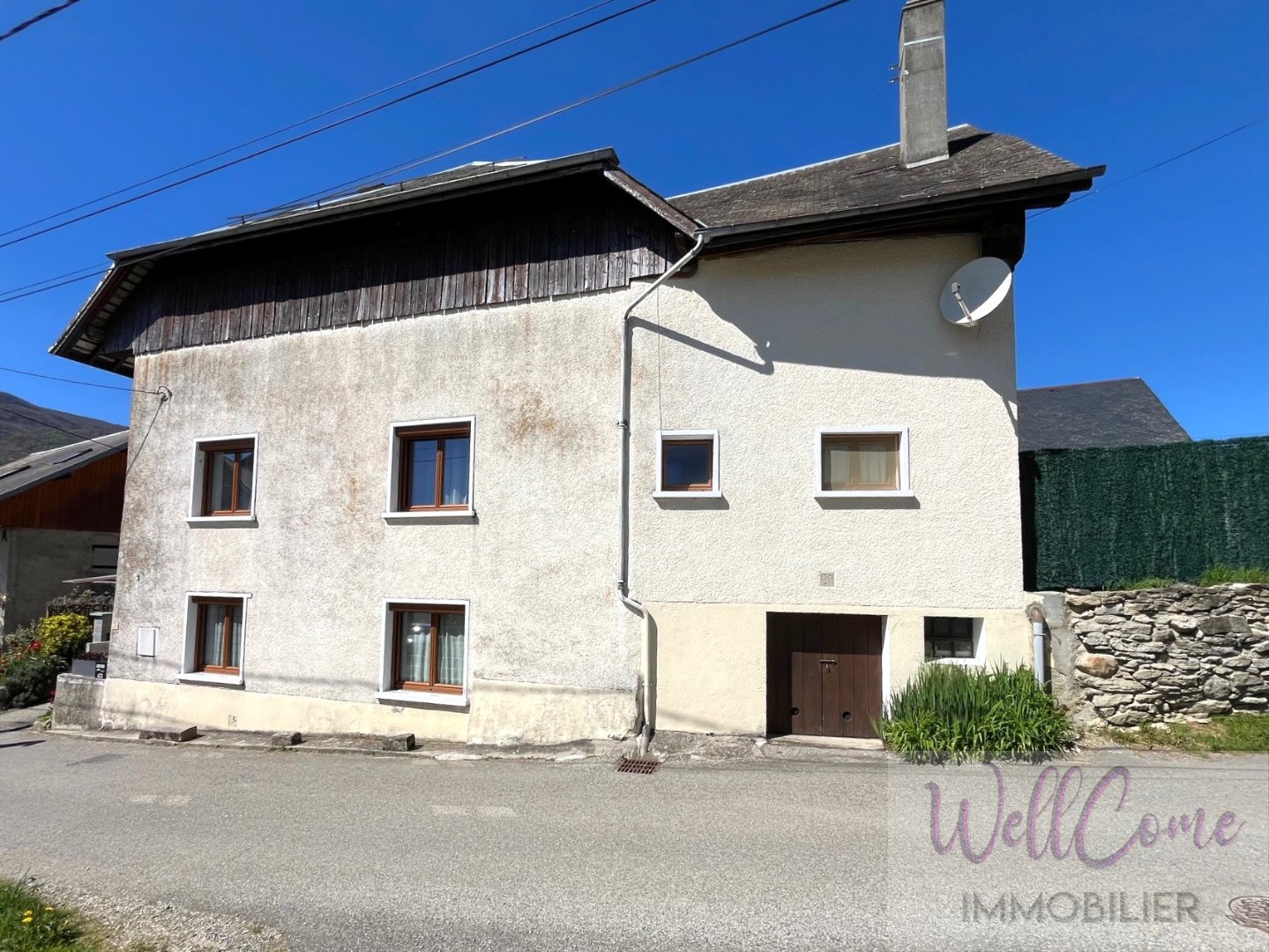 Immeuble 272m² — Moye