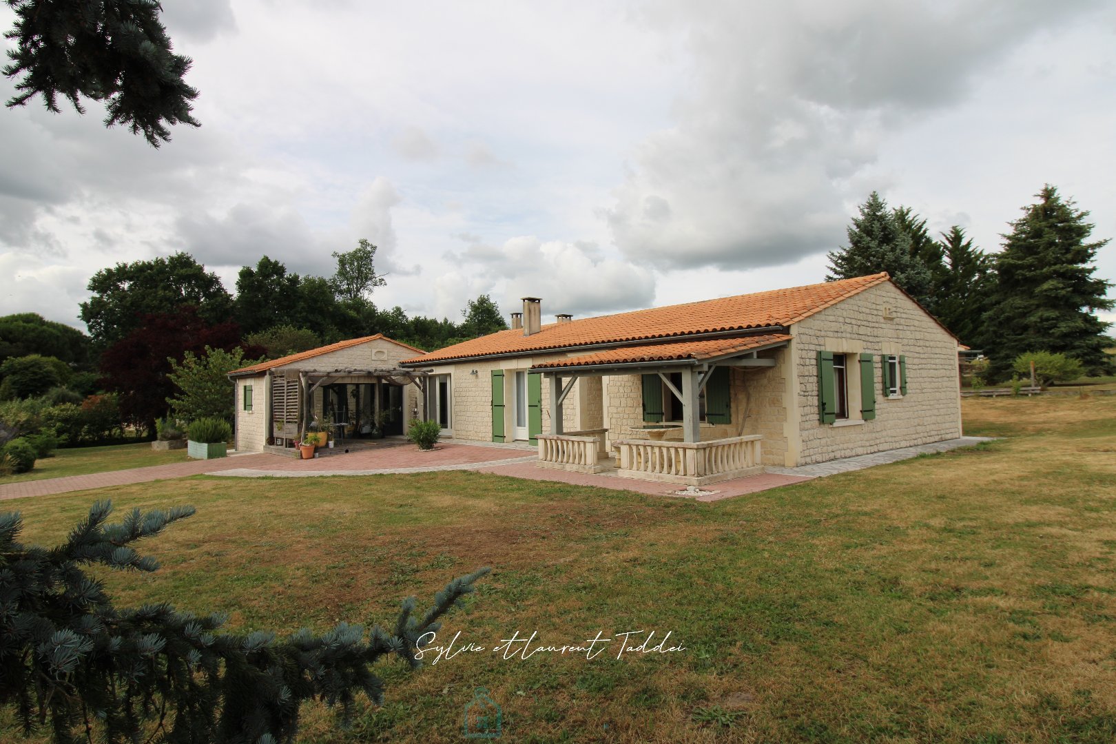 Maison 120m² — Baignes-Sainte-Radegonde