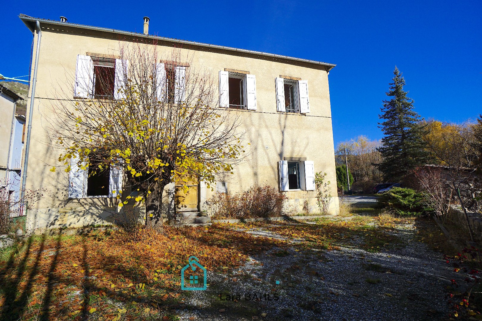 Immeuble 482m² — Barrême