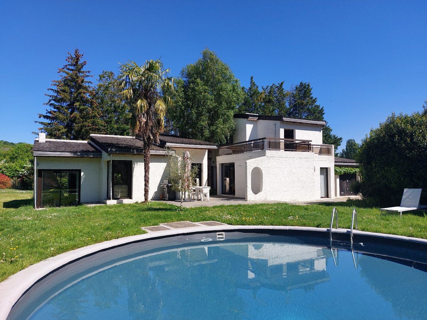 Maison 230m² — Senlisse