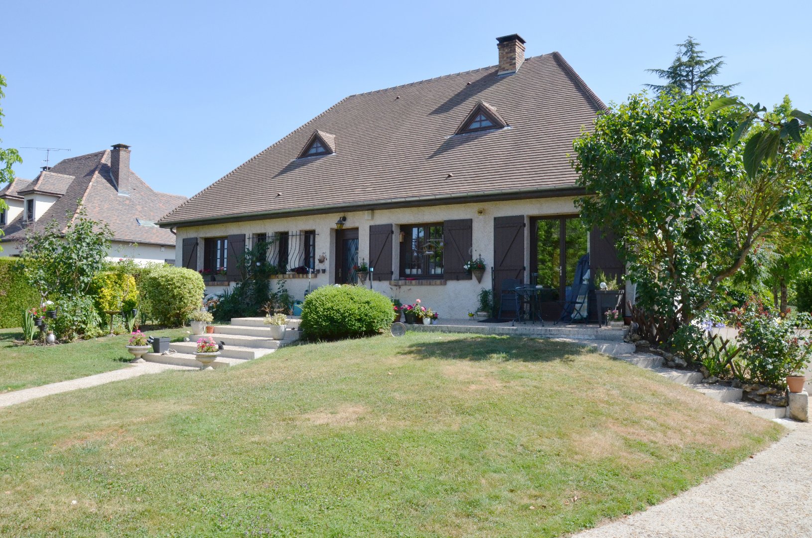 Maison 179m² — Lévis-Saint-Nom