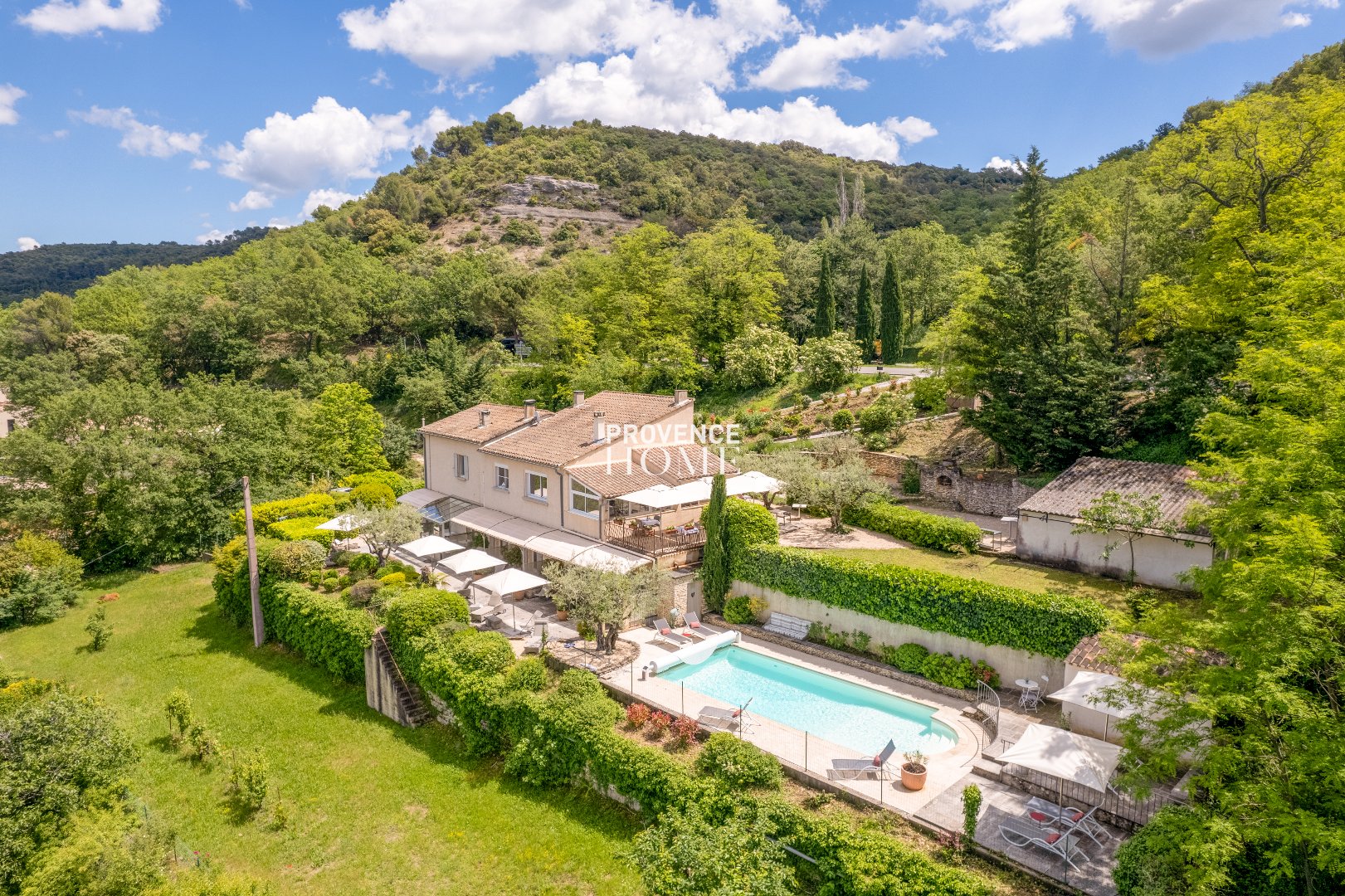 Maison 300m² — Bonnieux