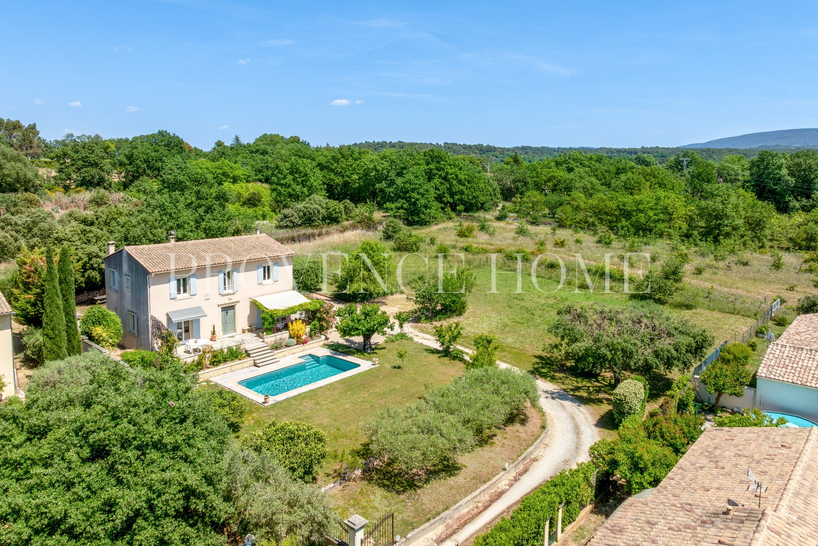 Maison 170m² — Oppède