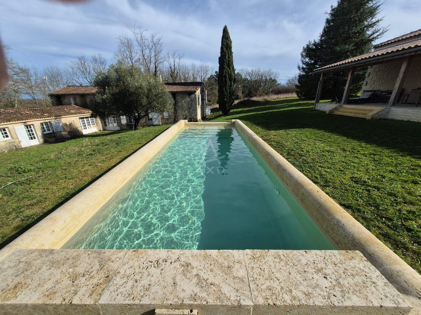 Maison 320m² — Villegouge