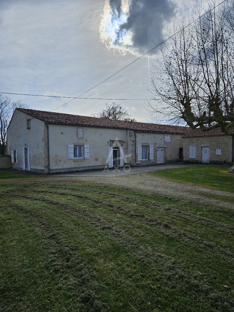 Maison et dépendances