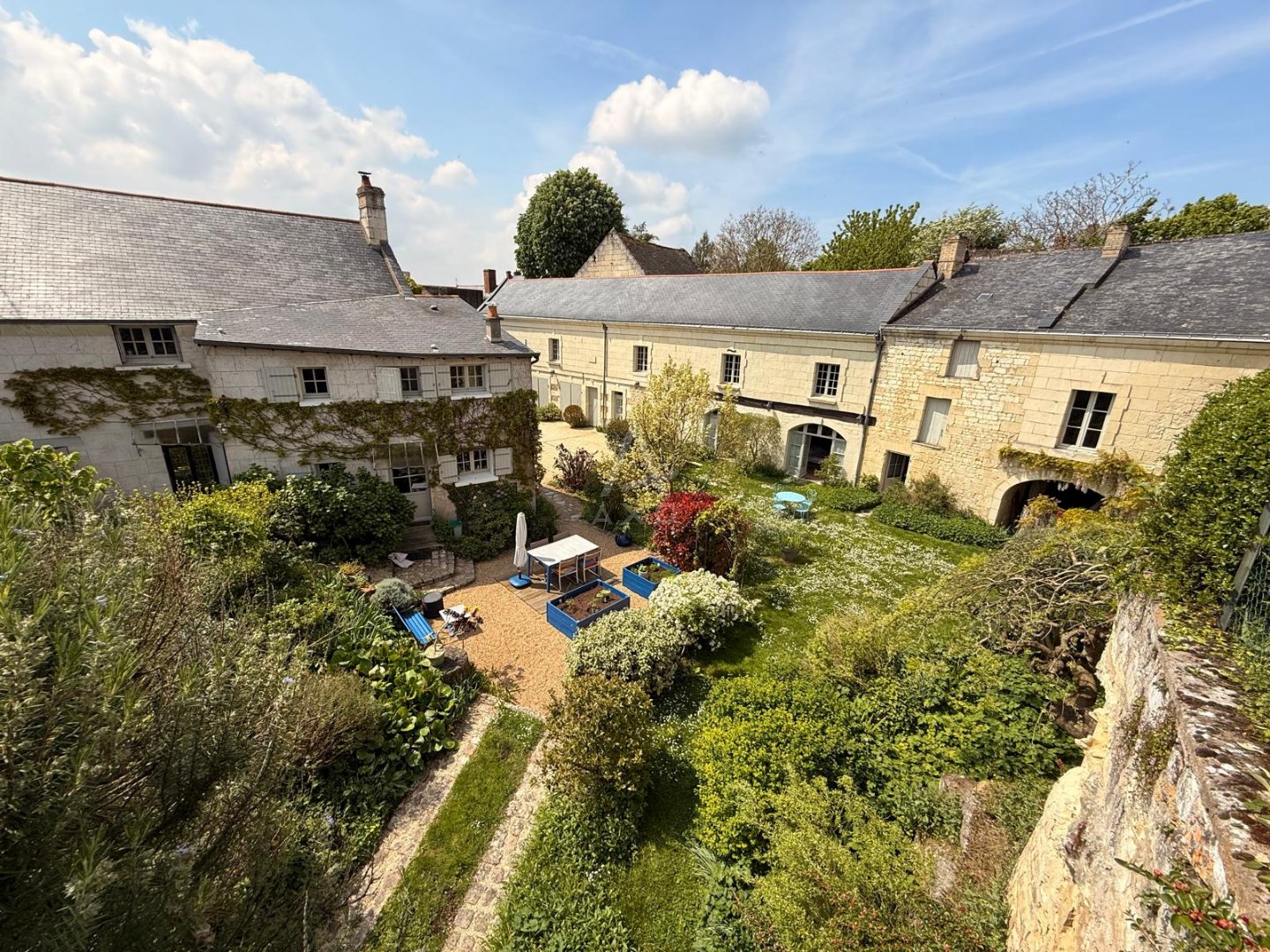 Maison 310m² — Le Coudray-Macouard
