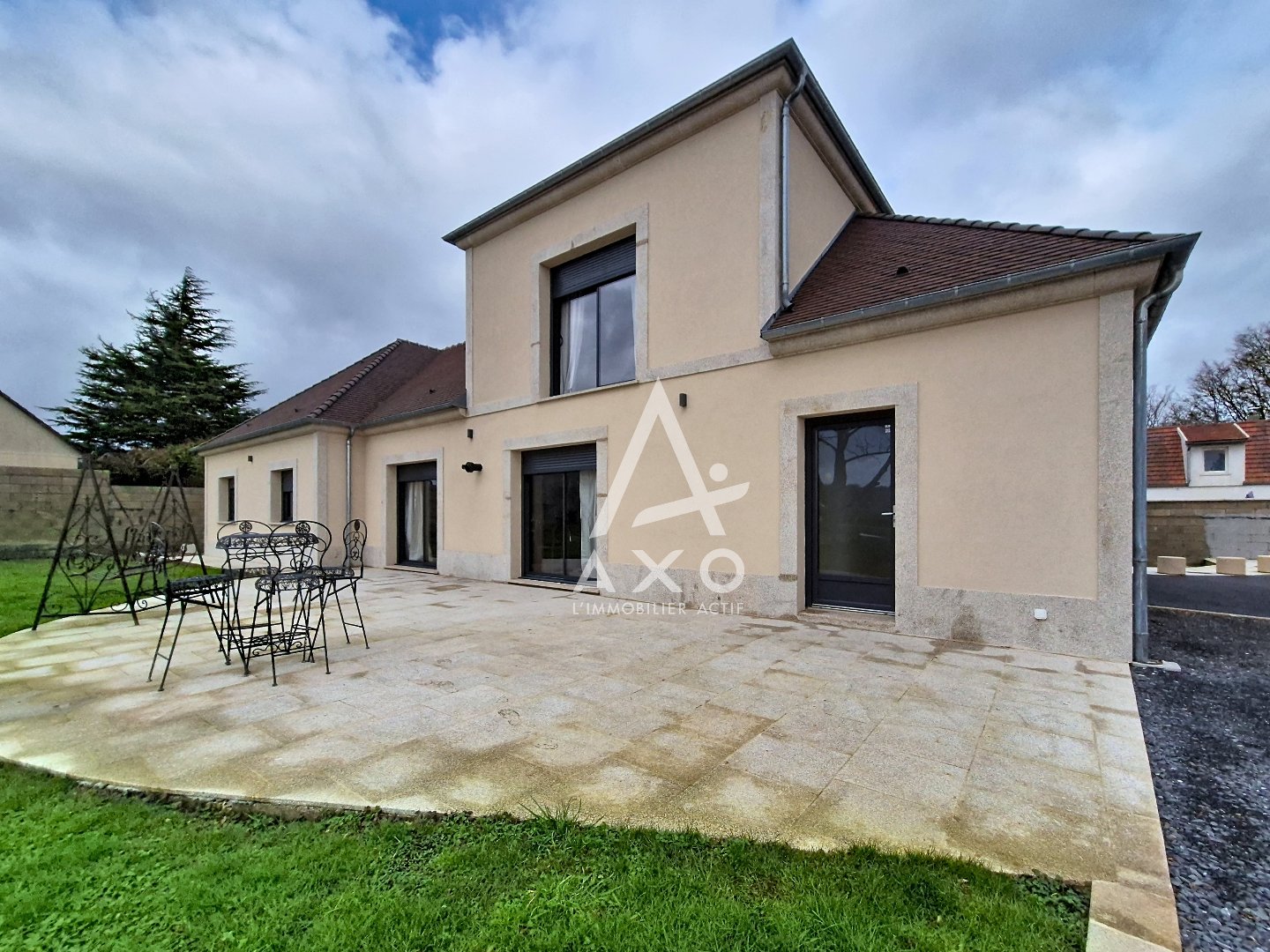 Maison 227m² — Fouquenies