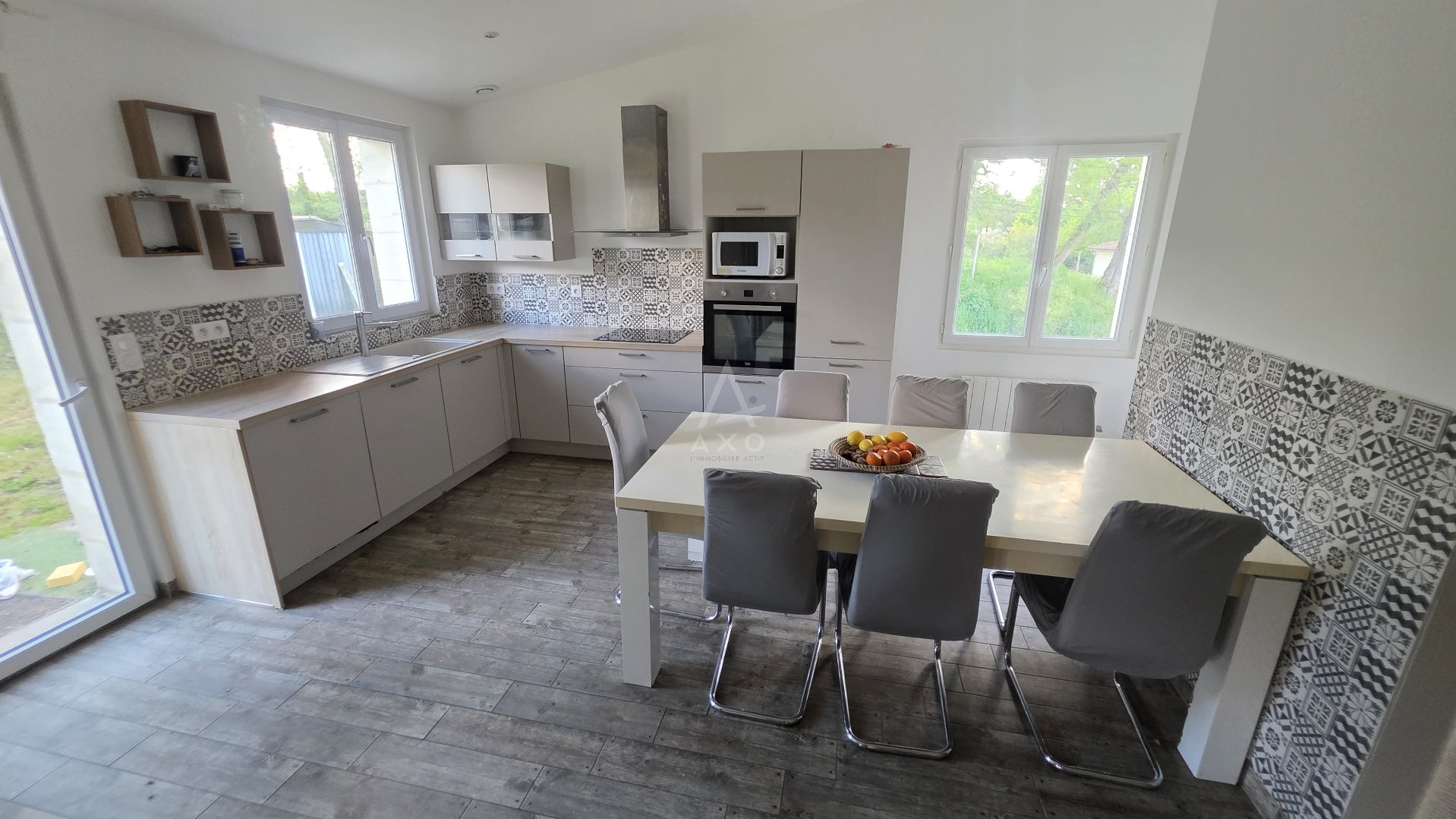 Maison 97m² — Villegouge