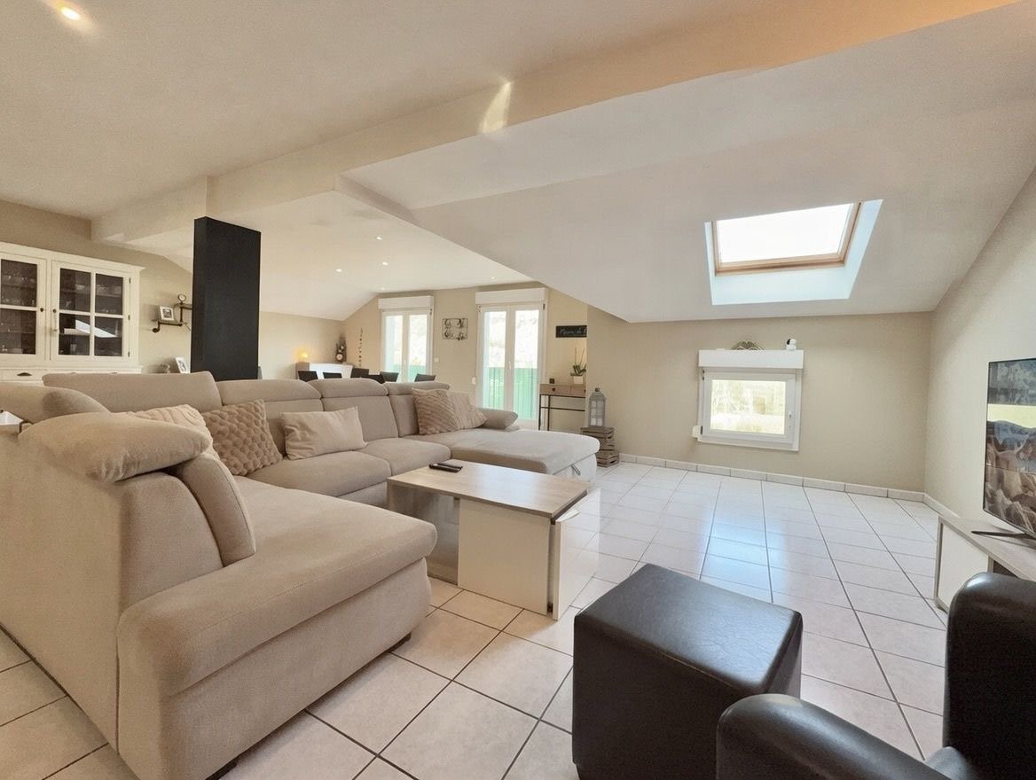 Appartement 5 pièces - Ars Sur Moselle