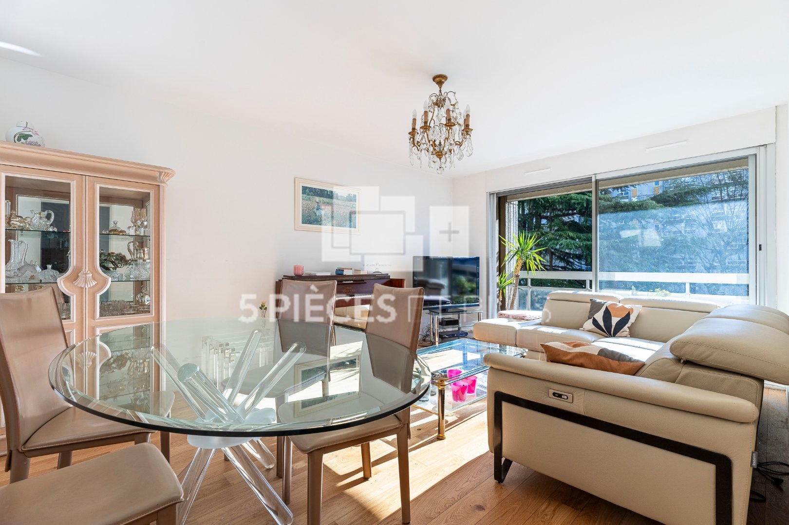 Agence immobilière de 5 PIECES ET PLUS