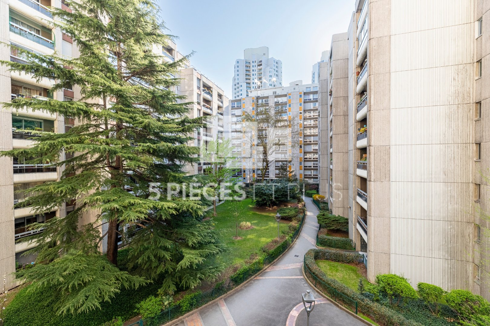 Agence immobilière de 5 PIECES ET PLUS