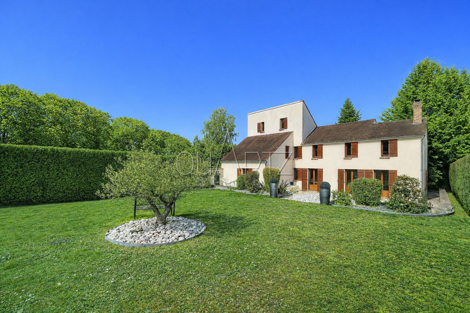 Maison 208m² — Nesles-la-Vallée
